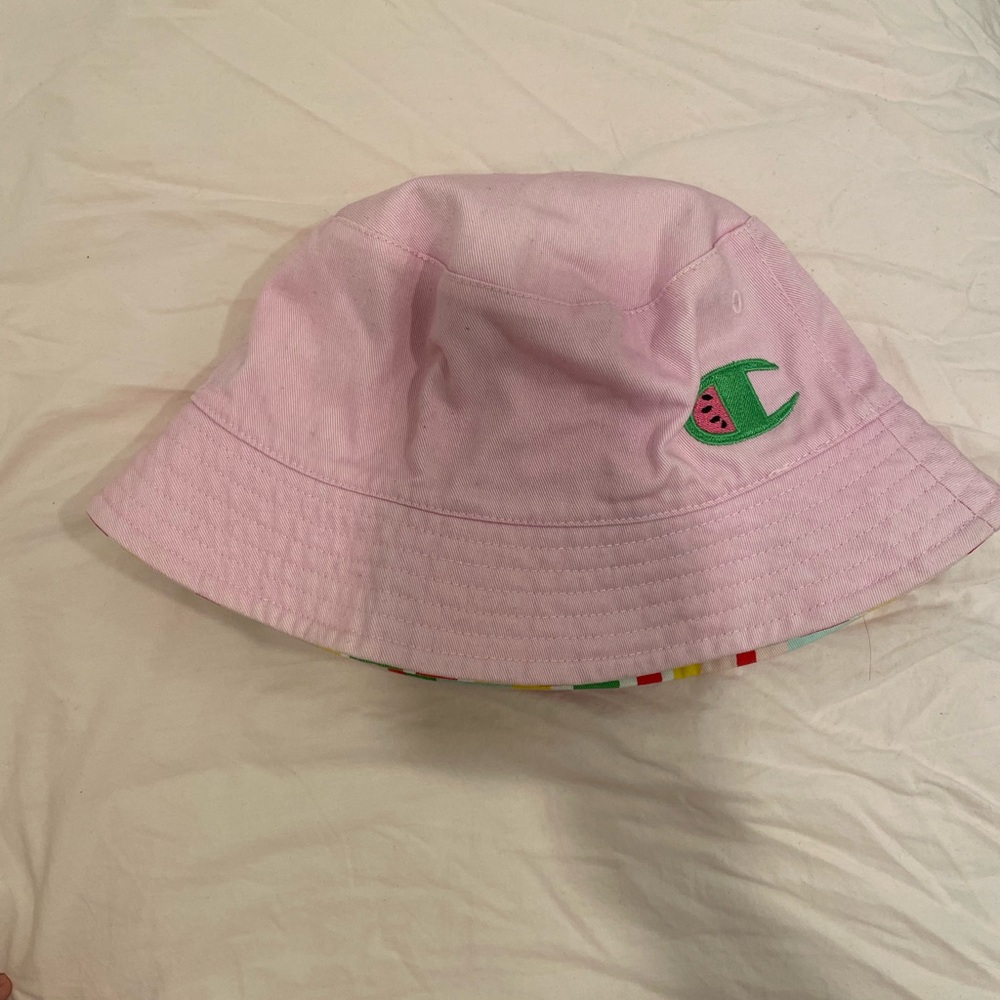 Pink champion bucket hat